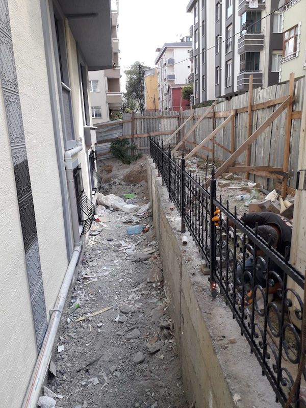 Duvar üstü korkuluk